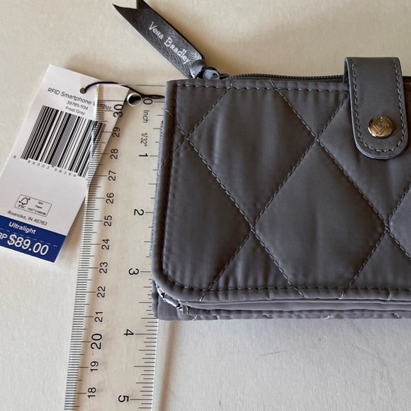 Vera Bradley- RFID Smartphone Wristlet- Frost Gray - New with Tags - Picture 14 of 16